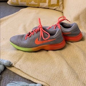 Nike sneaker Size 5.5Y